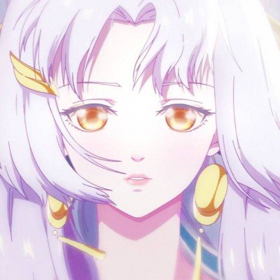 女子开车忘拉手刹把自己撞了